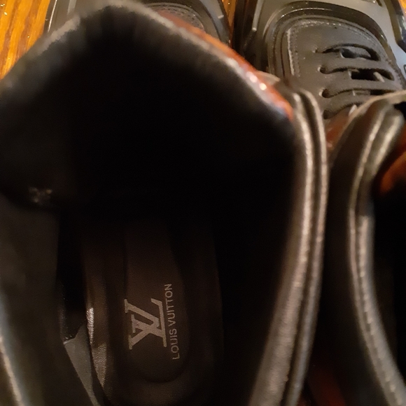 LV shoes - Picture 2 of 3